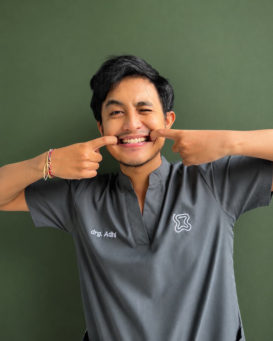 drg. Putu Gde Adhi Paramanandana at FLOSS Dental Studio